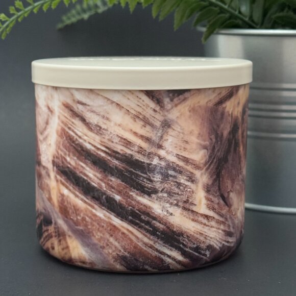 BBW Cozy Sunday Night White Barn Bath & Body Works 3 Wick Candle - Picture 2 of 10